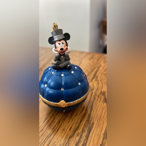 Disney exclusive sketchbook, ornament,will you marry me